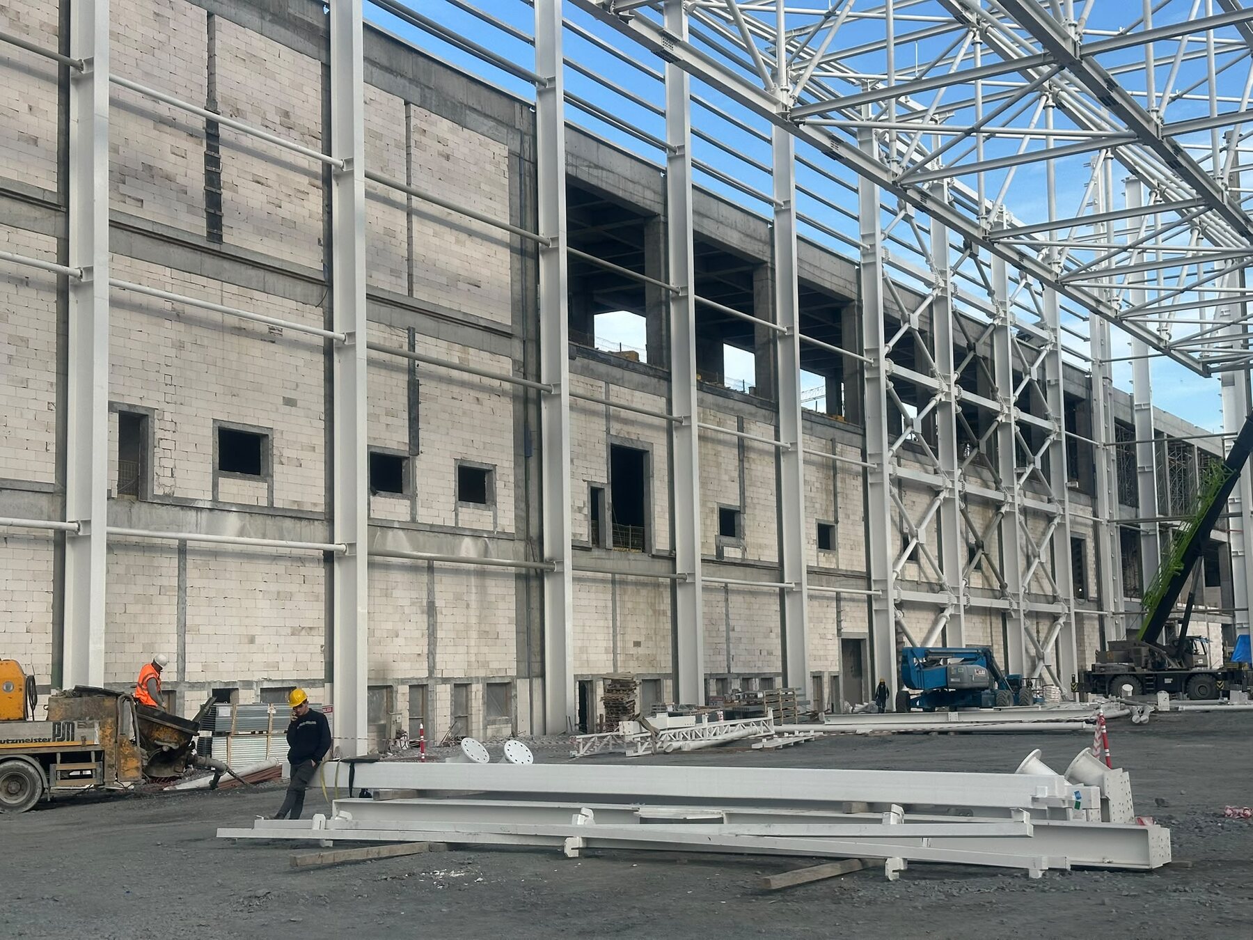 İstanbul Havalimanı B Zone dış cephe işleri uygulama alanı